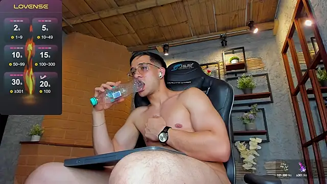 Snapshot of alexgiraldo_ chatting on February 20, 6:02 pm alexgiraldo online show from February 20, 6:02 pm