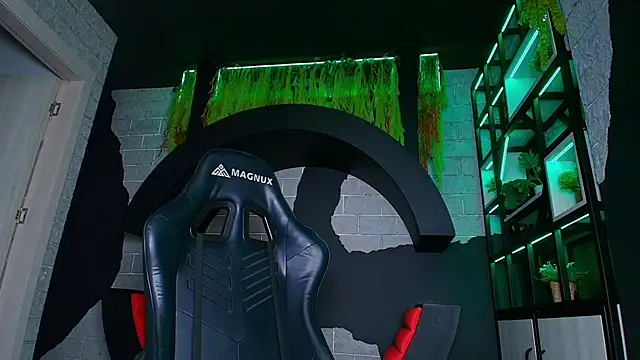 Snapshot of alexgiraldo_ chatting on March 21, 11:22 am alexgiraldo online show from March 21, 11:22 am