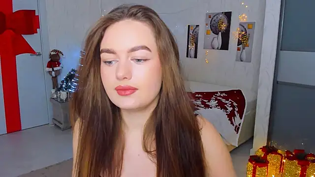 Snapshot of MiracleCurly chatting on February 1, 1:12 am MiracleCurly online show from February 1, 1:12 am