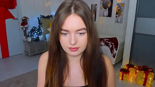 Snapshot of MiracleCurly chatting on February 1, 4:14 am MiracleCurly online show from February 1, 4:14 am