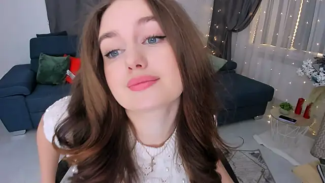 Snapshot of MiracleCurly chatting on February 6, 7:35 am MiracleCurly online show from February 6, 7:35 am