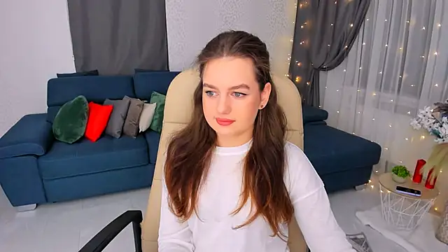 Snapshot of MiracleCurly chatting on February 7, 1:15 am MiracleCurly online show from February 7, 1:15 am