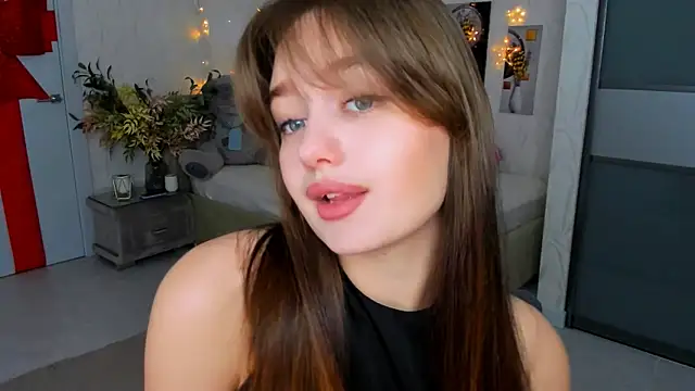 Snapshot of MiracleCurly chatting on March 4, 10:27 pm MiracleCurly online show from March 4, 10:27 pm