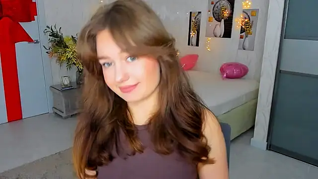 Snapshot of MiracleCurly chatting on March 6, 7:21 pm MiracleCurly online show from March 6, 7:21 pm