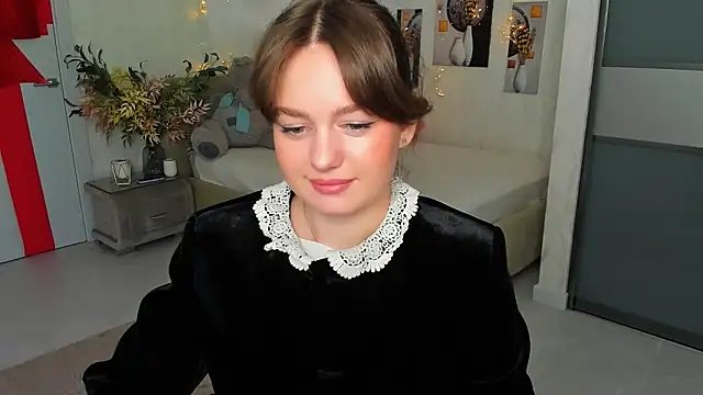 Snapshot of MiracleCurly chatting on March 11, 10:31 pm MiracleCurly online show from March 11, 10:31 pm