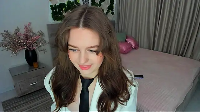 Snapshot of MiracleCurly chatting on March 13, 11:05 pm MiracleCurly online show from March 13, 11:05 pm