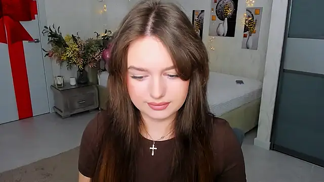 Snapshot of MiracleCurly chatting on March 18, 4:15 pm MiracleCurly online show from March 18, 4:15 pm