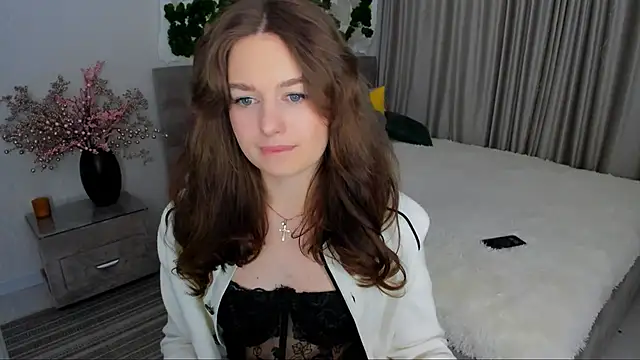 Snapshot of MiracleCurly chatting on March 22, 10:37 pm MiracleCurly online show from March 22, 10:37 pm