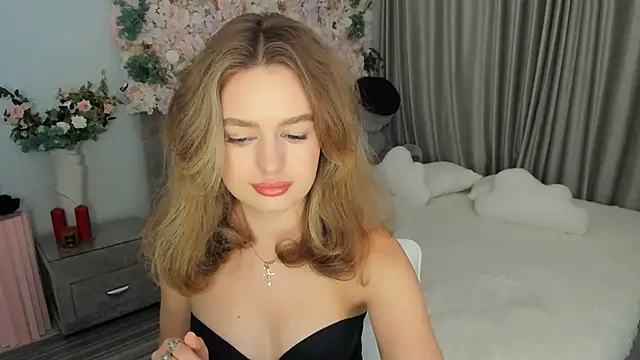 Snapshot of MiracleCurly chatting on September 16, 6:09 pm MiracleCurly online show from September 16, 6:09 pm