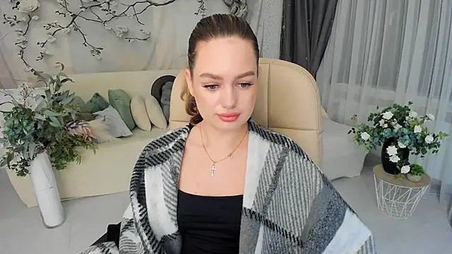 Snapshot of MiracleCurly chatting on October 9, 6:06 pm MiracleCurly online show from October 9, 6:06 pm