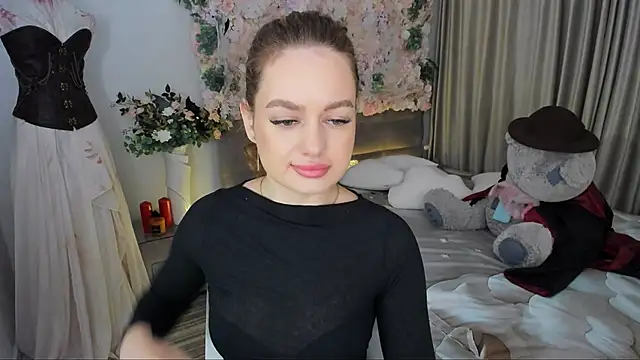 Snapshot of MiracleCurly chatting on November 6, 7:26 pm MiracleCurly online show from November 6, 7:26 pm