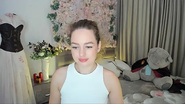 Snapshot of MiracleCurly chatting on November 7, 4:07 pm MiracleCurly online show from November 7, 4:07 pm