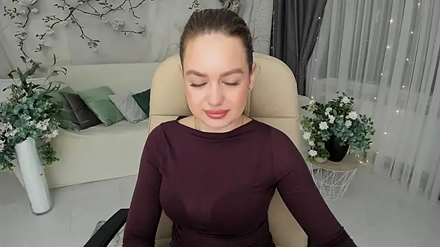 Snapshot of MiracleCurly chatting on November 11, 4:07 pm MiracleCurly online show from November 11, 4:07 pm