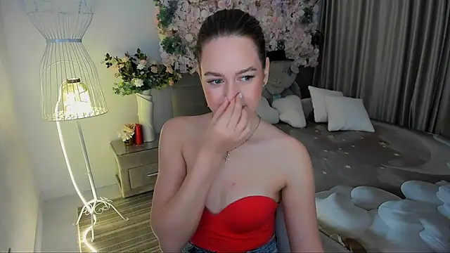 Snapshot of MiracleCurly chatting on November 17, 7:30 pm MiracleCurly online show from November 17, 7:30 pm