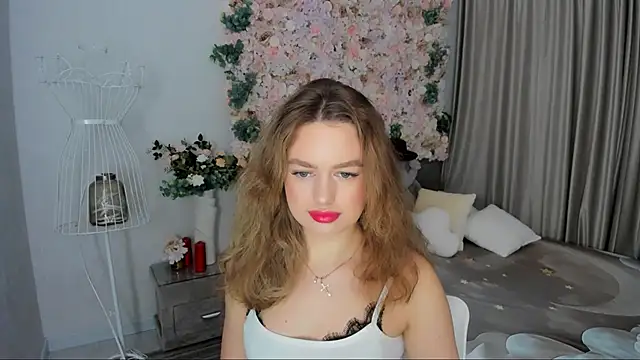 Snapshot of MiracleCurly chatting on November 20, 6:07 pm MiracleCurly online show from November 20, 6:07 pm