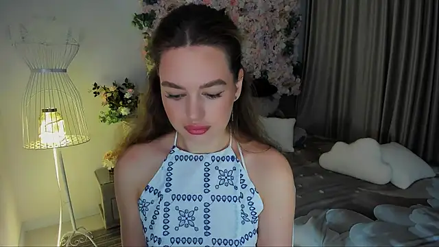 Snapshot of MiracleCurly chatting on November 25, 6:08 pm MiracleCurly online show from November 25, 6:08 pm