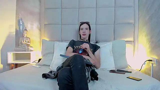 Snapshot of Hecatee_77 chatting on October 27, 7:29 pm Hecatee 77 online show from October 27, 7:29 pm