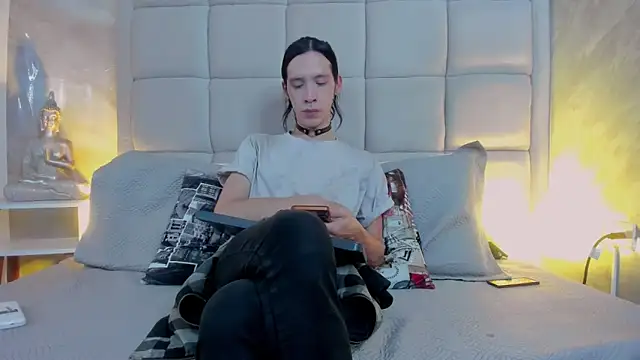 Snapshot of Hecatee_77 chatting on November 2, 8:00 pm Hecatee 77 online show from November 2, 8:00 pm