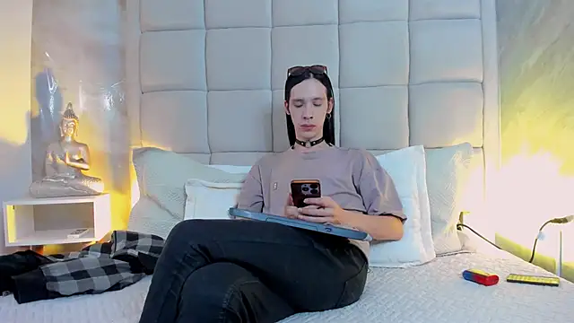 Snapshot of Hecatee_77 chatting on November 11, 7:58 pm Hecatee 77 online show from November 11, 7:58 pm