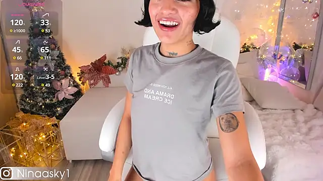 Snapshot of ninaa_sky chatting on December 30, 9:27 am ninaa sky online show from December 30, 9:27 am