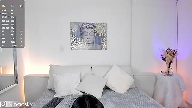 Snapshot of ninaa_sky chatting on February 11, 11:21 am ninaa sky online show from February 11, 11:21 am