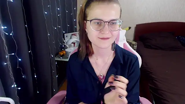 Snapshot of MissBrightShine chatting on January 16, 3:56 pm MissBrightShine online show from January 16, 3:56 pm