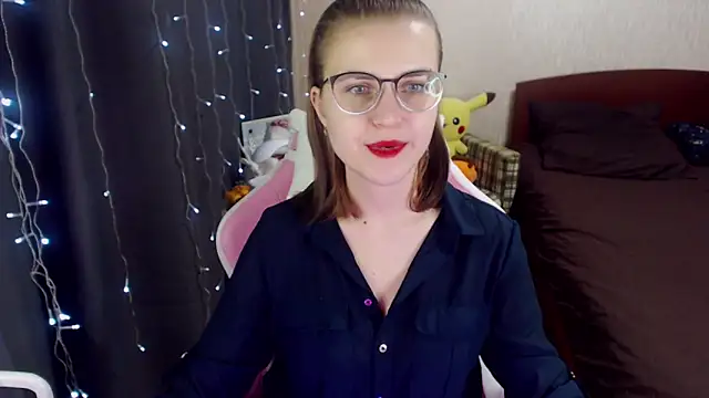 Snapshot of MissBrightShine chatting on January 19, 10:17 am MissBrightShine online show from January 19, 10:17 am