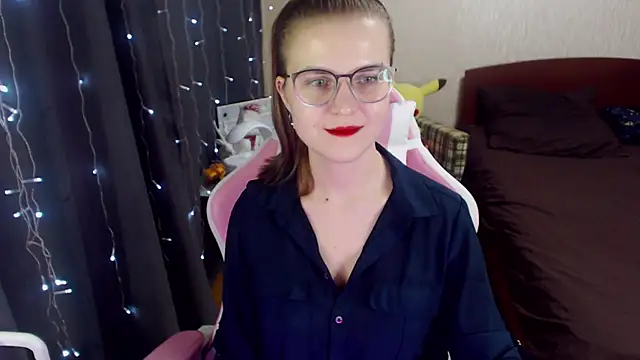 Snapshot of MissBrightShine chatting on January 19, 4:57 pm MissBrightShine online show from January 19, 4:57 pm