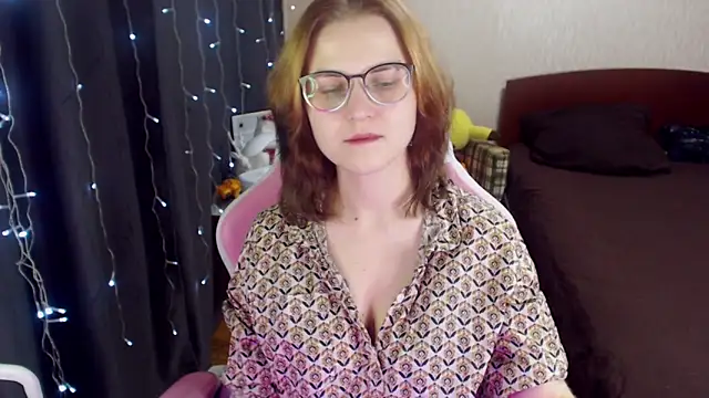 Snapshot of MissBrightShine chatting on January 24, 12:31 pm MissBrightShine online show from January 24, 12:31 pm