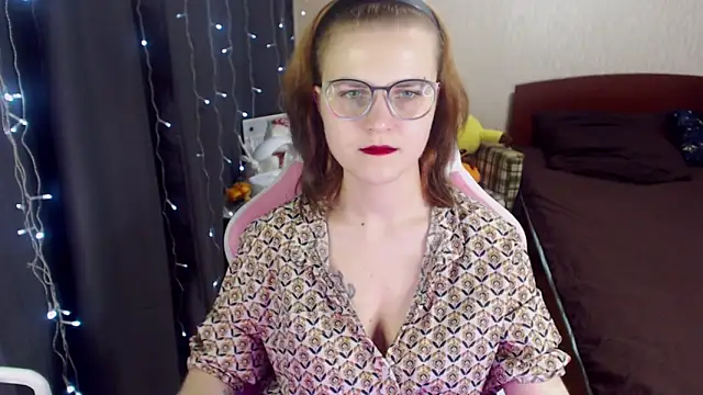 Snapshot of MissBrightShine chatting on January 25, 12:47 pm MissBrightShine online show from January 25, 12:47 pm