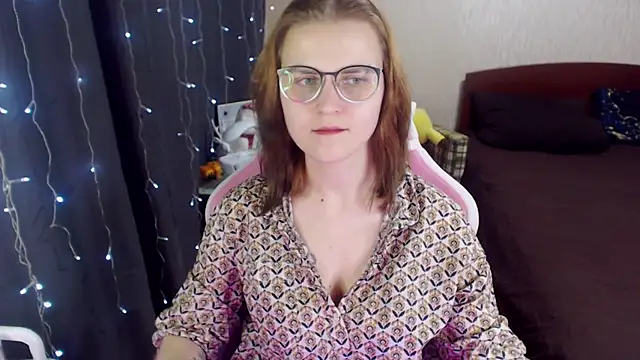 Snapshot of MissBrightShine chatting on January 29, 12:56 pm MissBrightShine online show from January 29, 12:56 pm