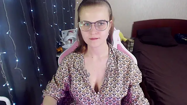 Snapshot of MissBrightShine chatting on January 30, 4:02 pm MissBrightShine online show from January 30, 4:02 pm