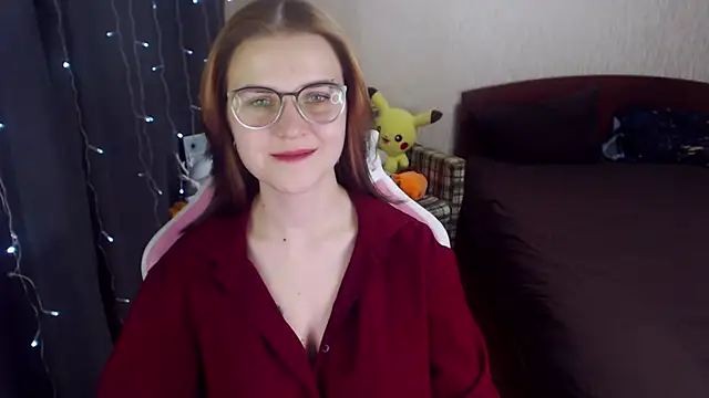 Snapshot of MissBrightShine chatting on February 12, 4:00 pm MissBrightShine online show from February 12, 4:00 pm
