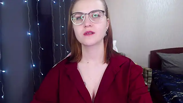 Snapshot of MissBrightShine chatting on February 16, 1:16 pm MissBrightShine online show from February 16, 1:16 pm
