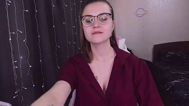 Snapshot of MissBrightShine chatting on February 20, 1:08 pm MissBrightShine online show from February 20, 1:08 pm