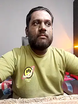 Snapshot of Rayansmith_ chatting on February 24, 9:52 pm Rayansmith online show from February 24, 9:52 pm