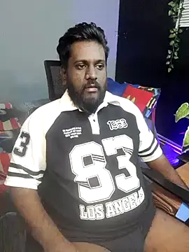 Snapshot of Rayansmith_ chatting on October 13, 9:26 pm Rayansmith online show from October 13, 9:26 pm