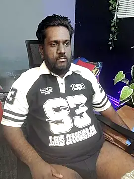 Snapshot of Rayansmith_ chatting on October 18, 10:10 pm Rayansmith online show from October 18, 10:10 pm