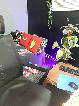 Snapshot of Rayansmith_ chatting on October 20, 11:32 am Rayansmith online show from October 20, 11:32 am