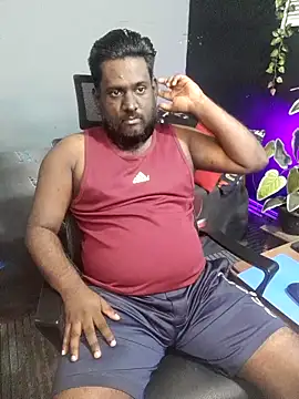 Snapshot of Rayansmith_ chatting on November 13, 10:41 pm Rayansmith online show from November 13, 10:41 pm