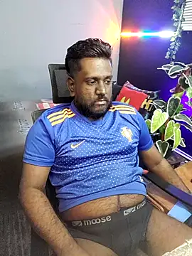 Snapshot of Rayansmith_ chatting on December 3, 10:19 pm Rayansmith online show from December 3, 10:19 pm