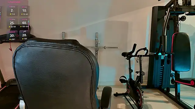 LisaMonroe  online show from April 8, 8:09 pm