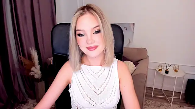 Snapshot of FloweryLove_1 chatting on March 5, 11:16 pm FloweryLove 1 online show from March 5, 11:16 pm