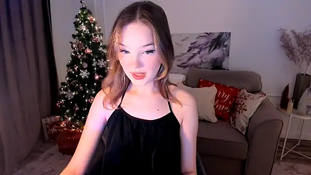 Snapshot of FloweryLove_1 chatting on December 17, 7:42 pm FloweryLove 1 online show from December 17, 7:42 pm