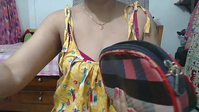 Snapshot of sexy_jaaan chatting on February 12, 6:40 pm sexy jaaan online show from February 12, 6:40 pm