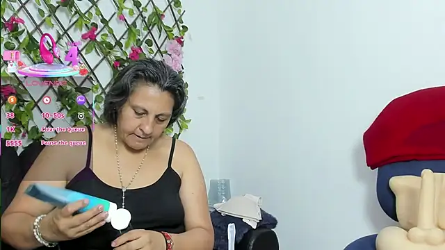 merlyna goldens online show from November 15, 1:58 am