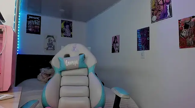 Lauryn muller online show from March 9, 1:35 am