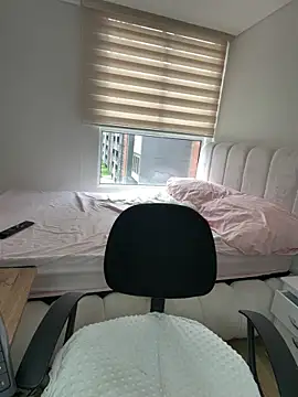 Zoe olsen online show from April 8, 4:40 pm