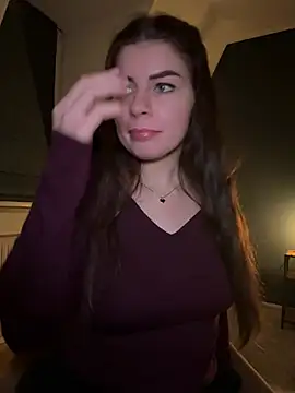 Snapshot of EllyNora chatting on January 18, 11:11 pm EllyNora online show from January 18, 11:11 pm
