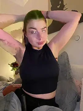 Snapshot of EllyNora chatting on February 12, 9:54 pm EllyNora online show from February 12, 9:54 pm